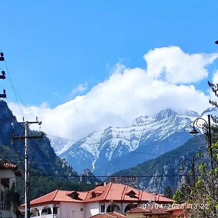 Mary Feriehus Makrygialos